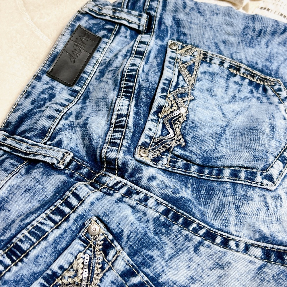 daytrip ♏️ ACID wash stretch shorts